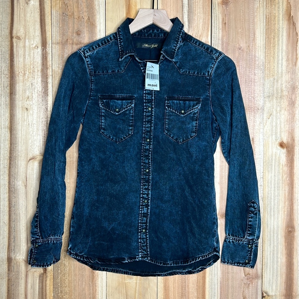 Mavi Gold Size SM Women’s Soft Denim button up shirt
